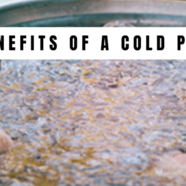 Person in an ice bath with text “17 benefits of a cold plunge”, representing cold water therapy benefits and recovery
