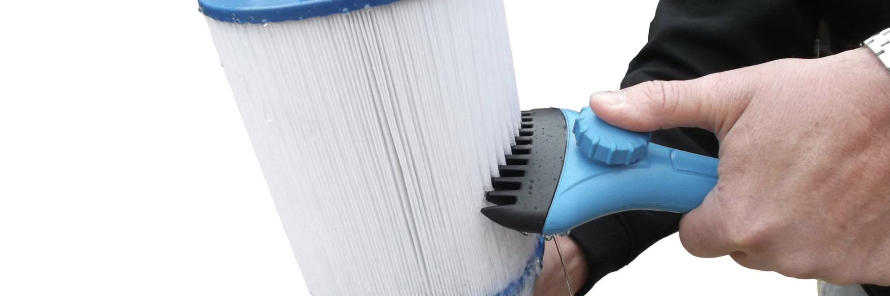 Comparison of clean and dirty cold plunge filter cartridges showing when a cold plunge tub filter needs replacing.