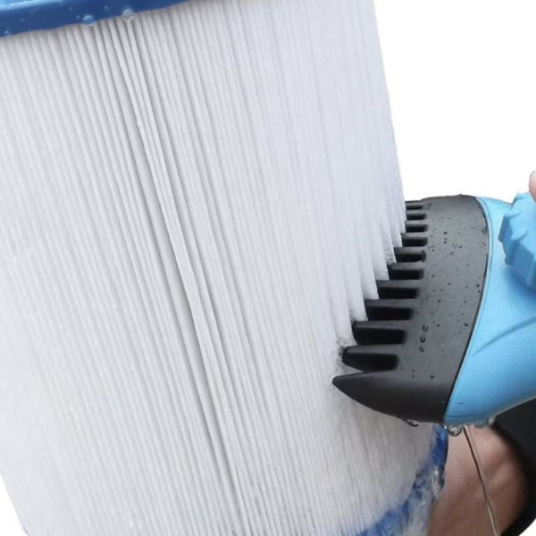 Comparison of clean and dirty cold plunge filter cartridges showing when a cold plunge tub filter needs replacing.