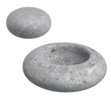 After use, clean the stone with water or, if necessary, with a gentle soap