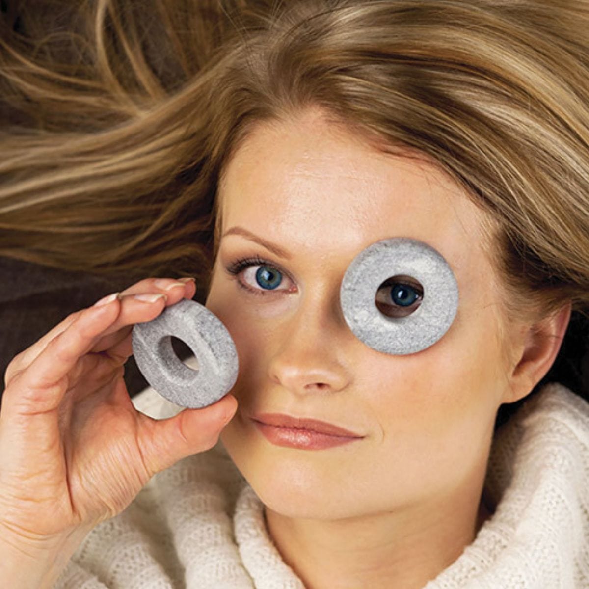 Perfectly rounded to fit around the eyes