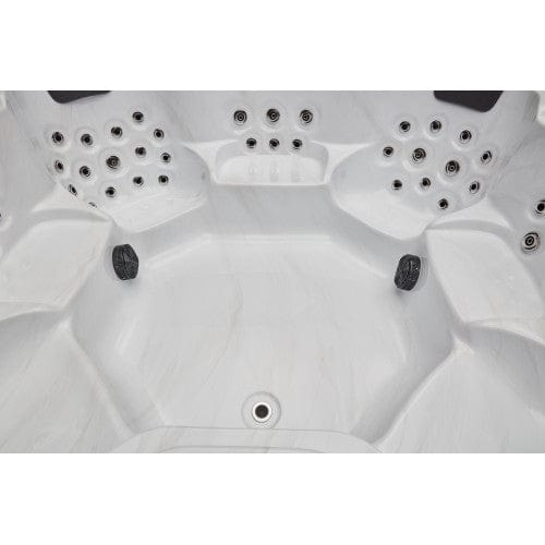 Luxury Spas Studio Series Denali 7-Person Hot Tub