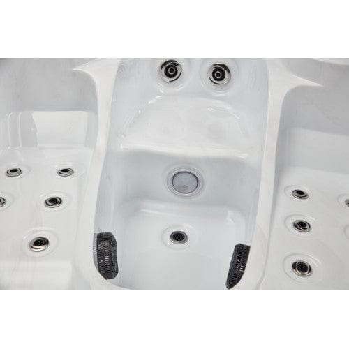 Luxury Spas Studio Series Largo 3-Person Hot Tub