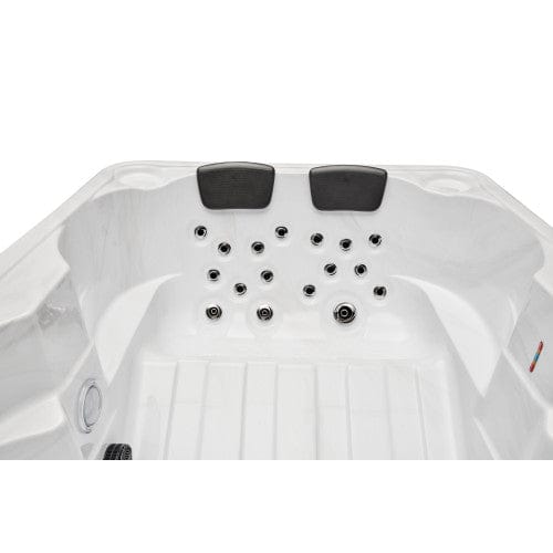 Luxury Spas Studio Series Regal 4-Person Hot Tub