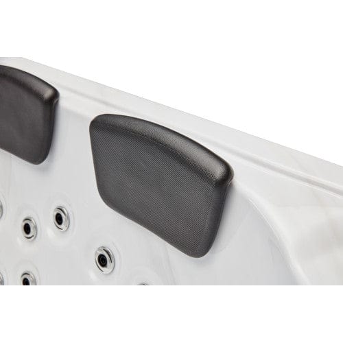 Luxury Spas Studio Series Regal 4-Person Hot Tub