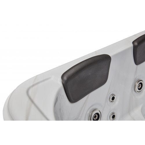 Luxury Spas Studio Series Riley 3-Person Hot Tub