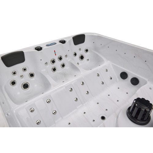 Luxury Spas Studio Series Social 5 Person Hot Tub