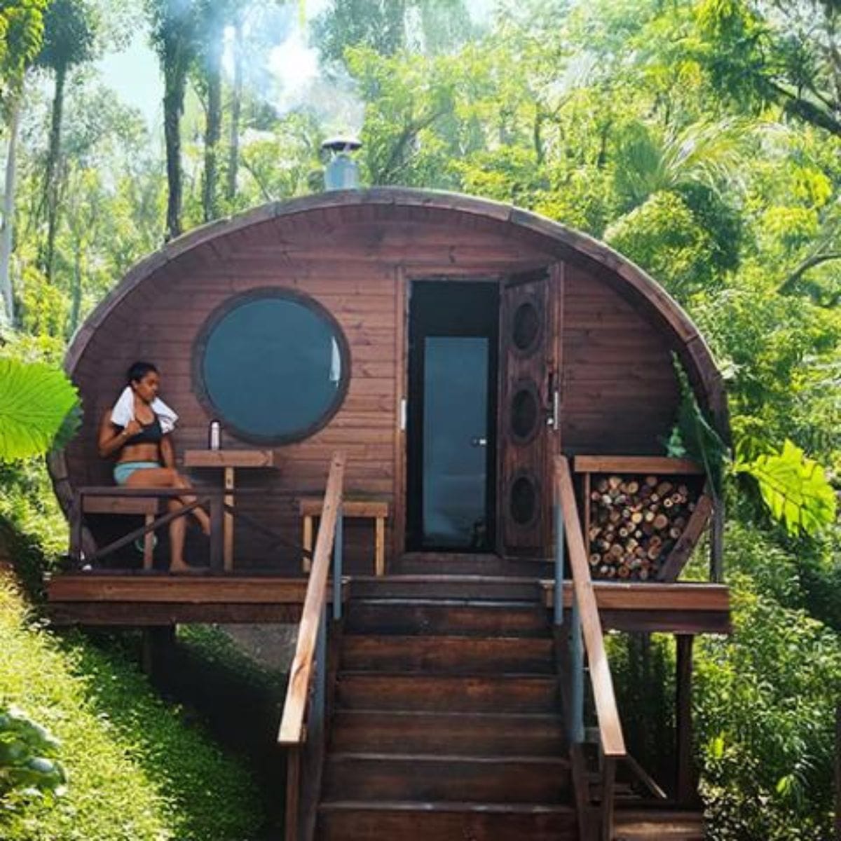 Lavishly designed for sauna splendor, the G11 features two large spaces and can accommodate family and friends