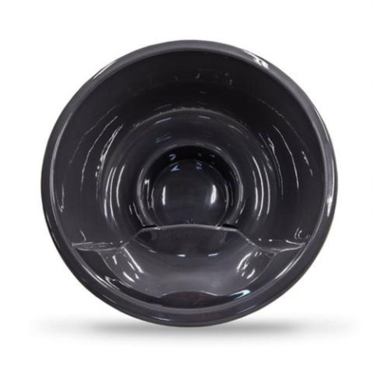 Features drainage with tap