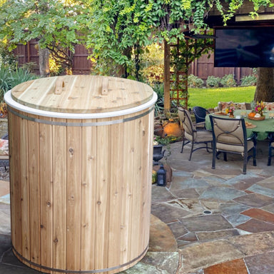 This Canadian-made cold therapy barrel completes the saunas in our Canadian Timber Collection